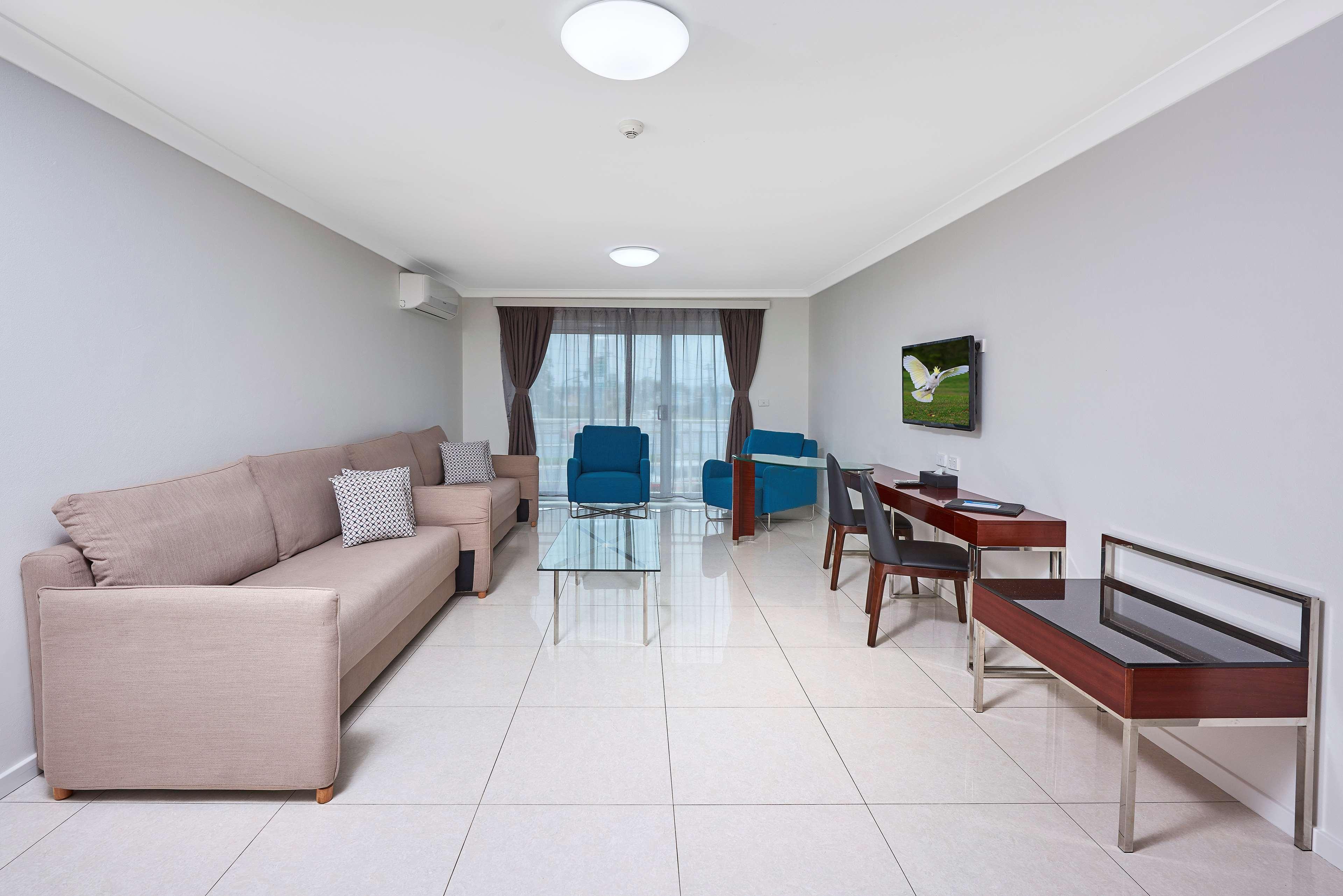 Best Western Casula Motor Inn Exterior photo