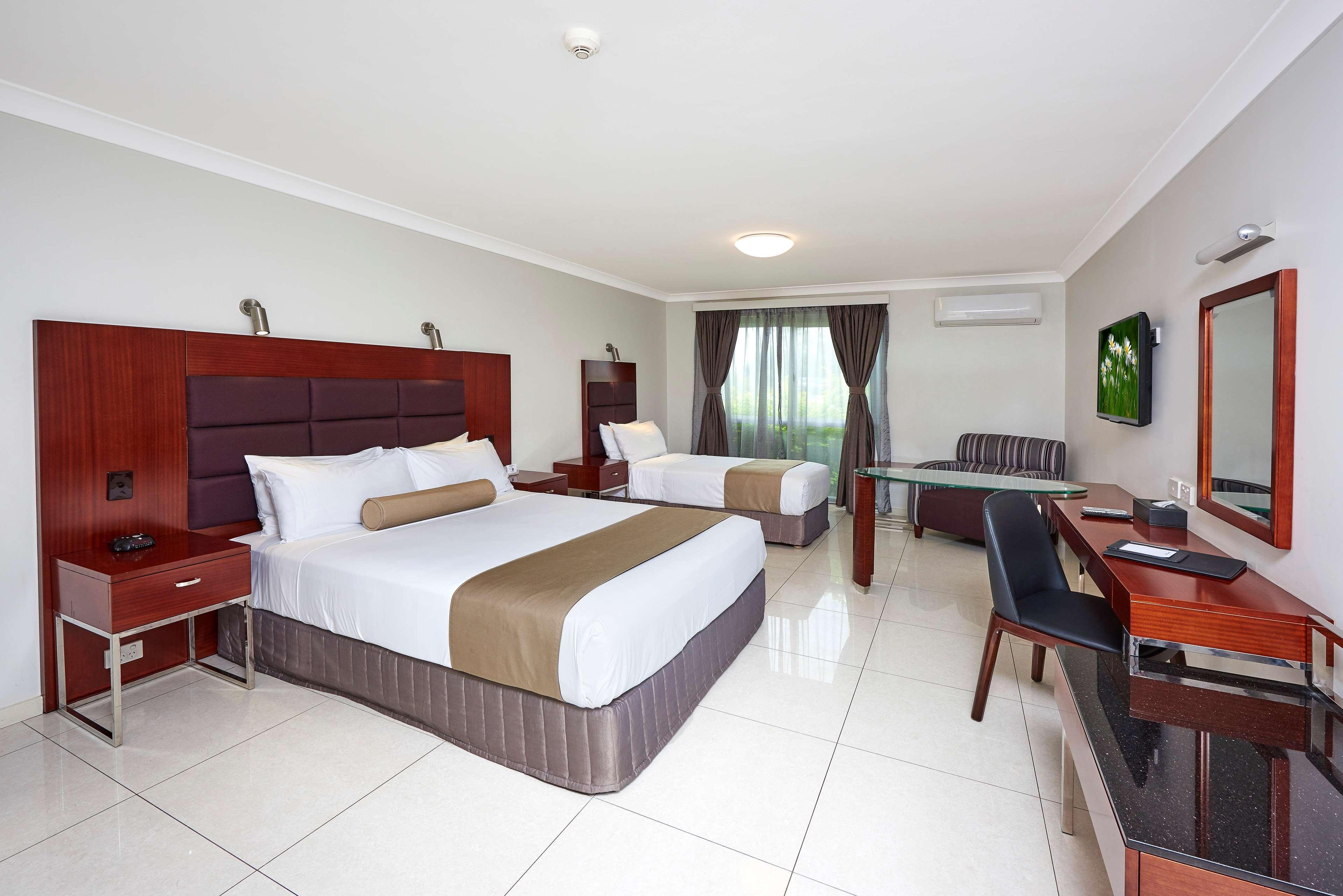 Best Western Casula Motor Inn Exterior photo