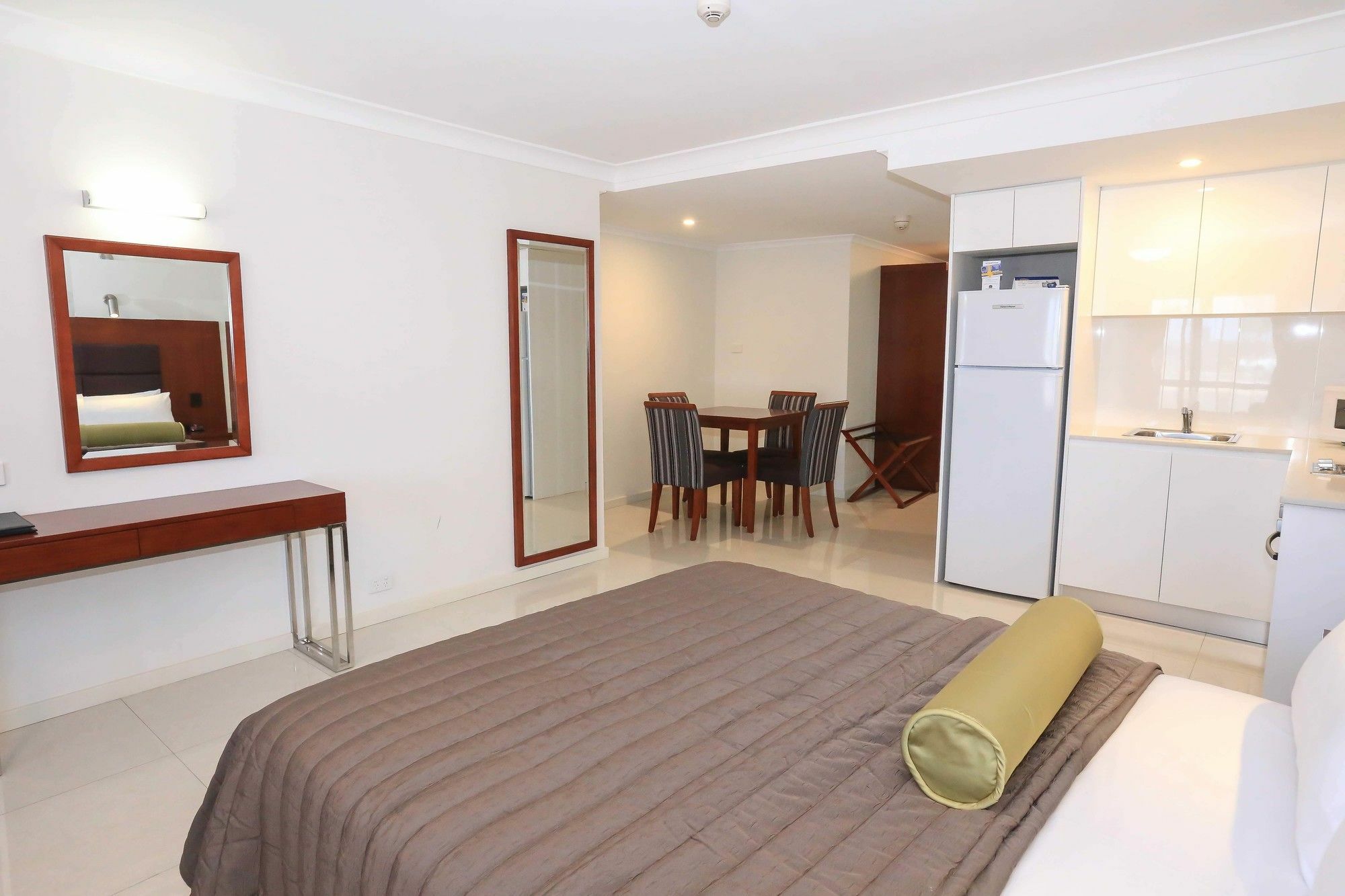 Best Western Casula Motor Inn Exterior photo