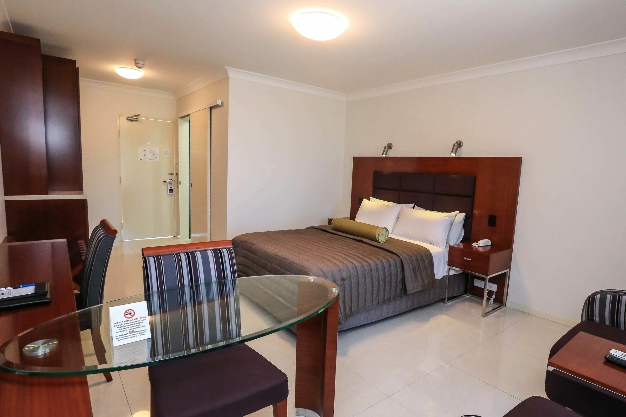 Best Western Casula Motor Inn Exterior photo