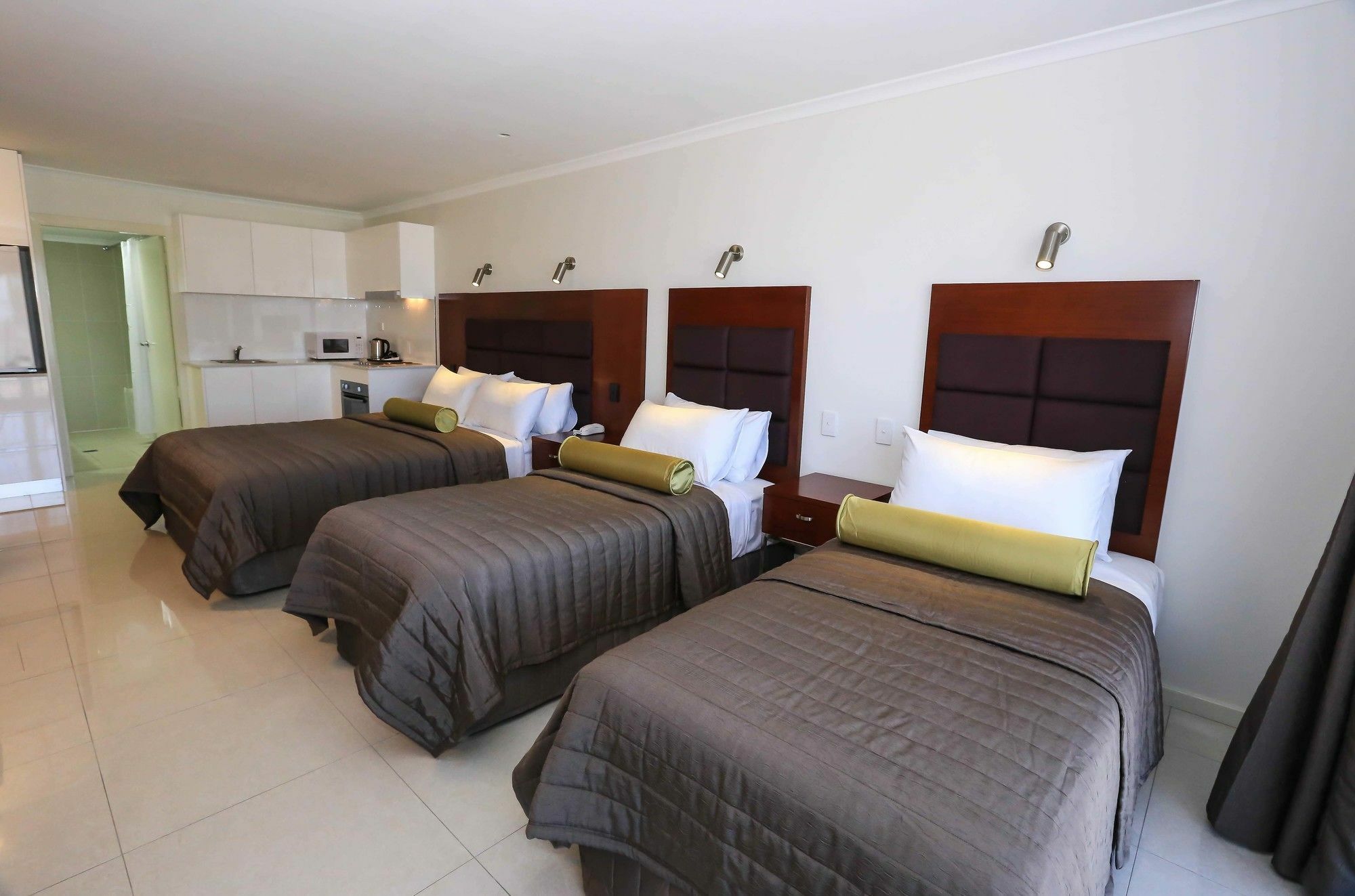 Best Western Casula Motor Inn Exterior photo